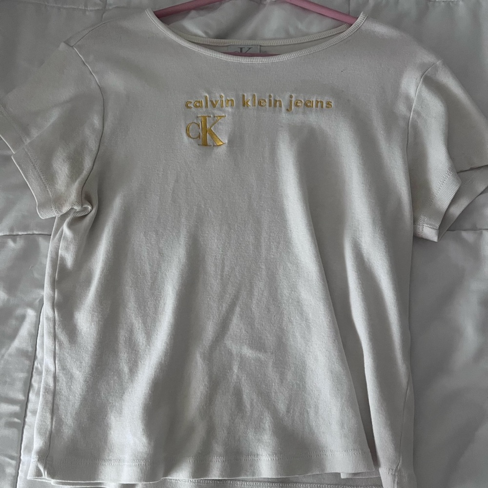 calvin Klein 90s tee